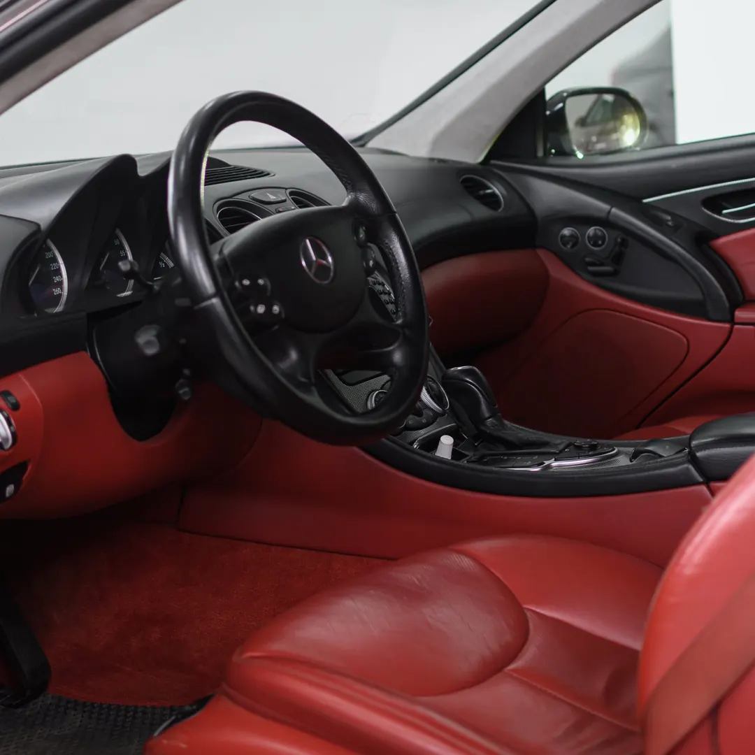 Салон Mercedes-Benz SL